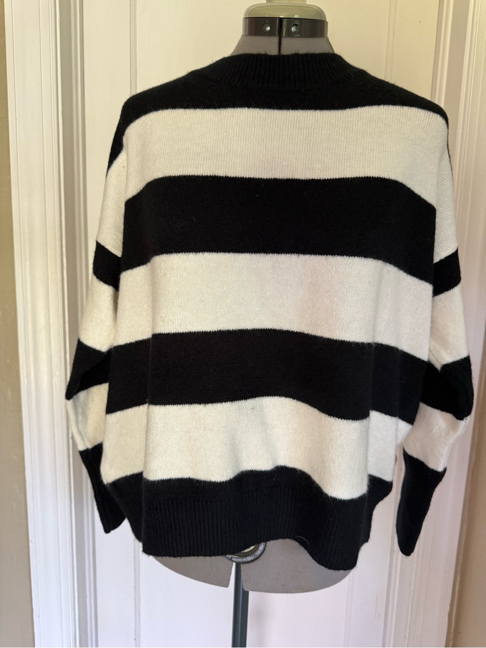Vince Camuto Women’s Black and White Striped Sweater